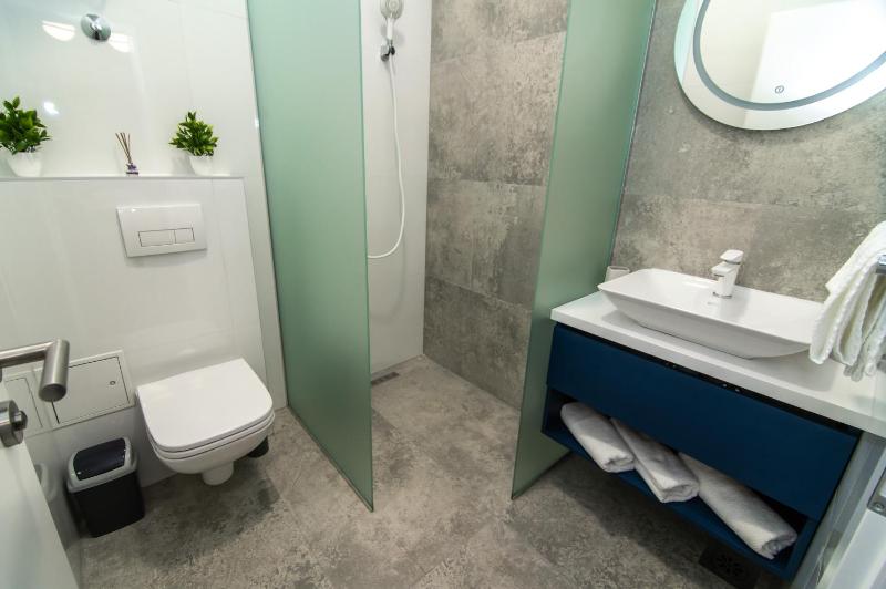 Studio Apartment image 3