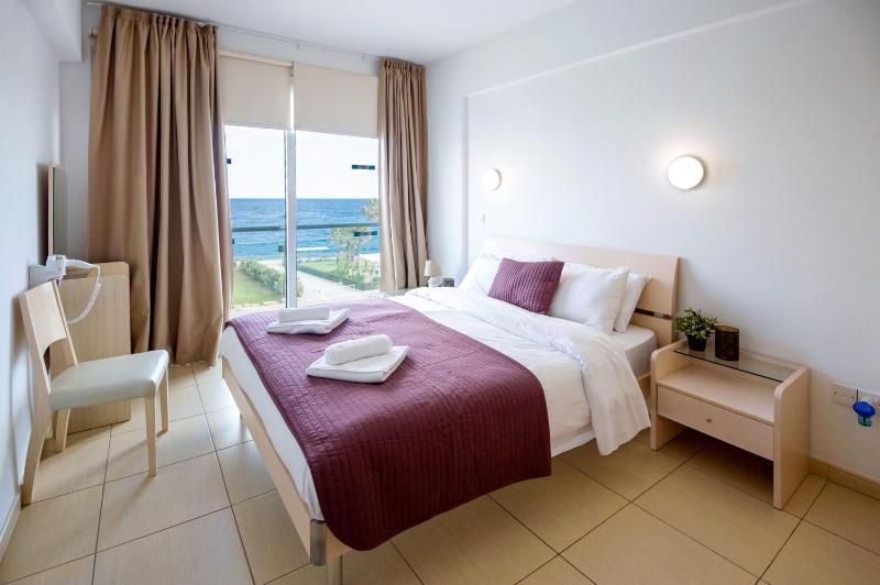 GABRIELA - Coralli Beachfront Apartment - image 13