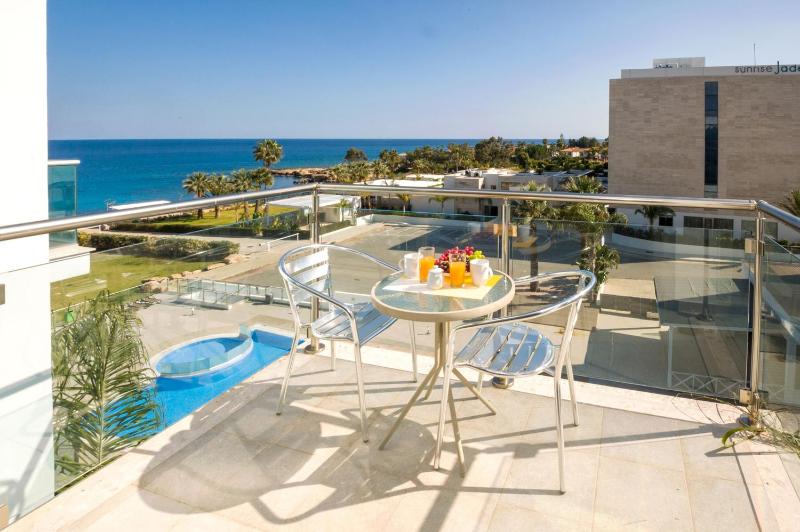 SHARON - Coralli Beachfront Apartment - image 1