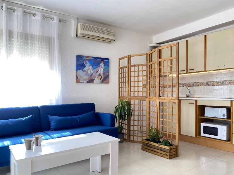 Sunrise Studio Sorolla 150 m de la playa - image 17