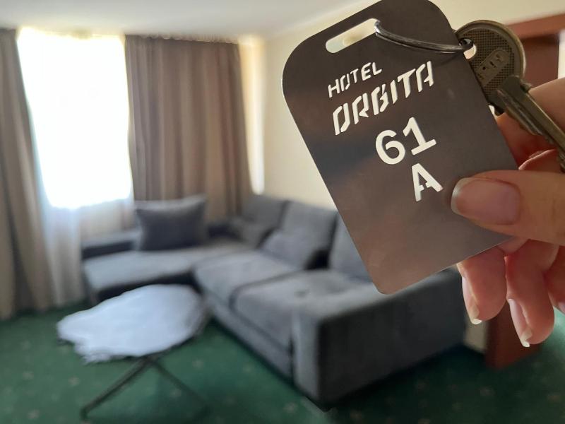 One-Bedroom Apartment image 3