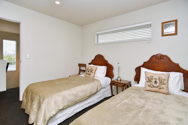 Jeffreys Road - Christchurch Holiday Homes - image 7