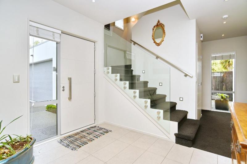 Jeffreys Road - Christchurch Holiday Homes - image 14