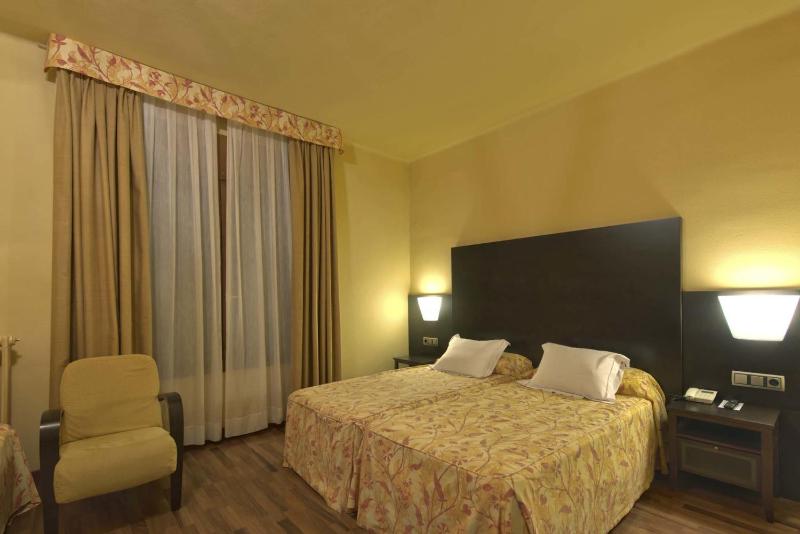 Double or Twin Room image 1
