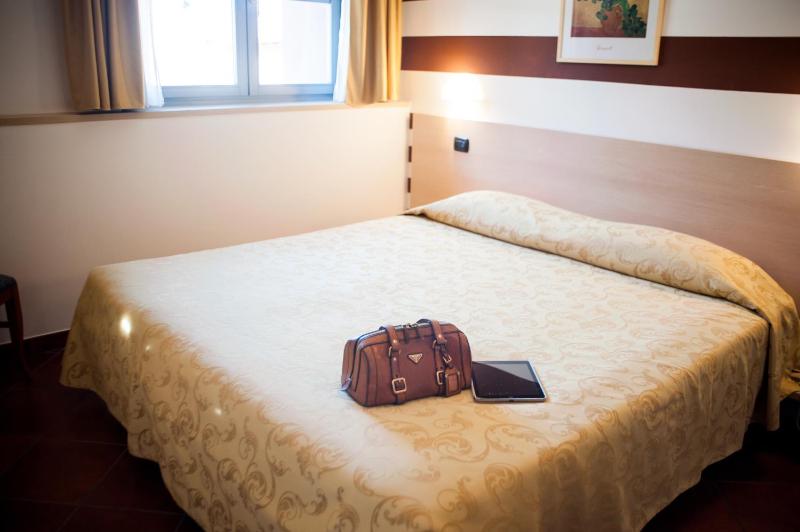 Lizard Hotel - image 47
