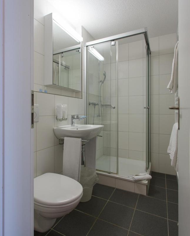 Comfort Double Room with Lake View image 2