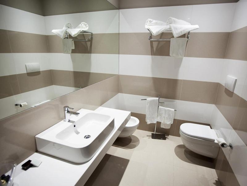 Junior Suite image 2
