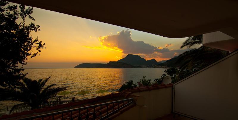 Studio Apartment with Sea View (3 Adults) image 2
