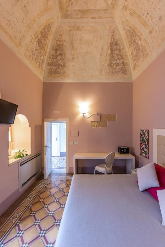 Superior Double Room image 2