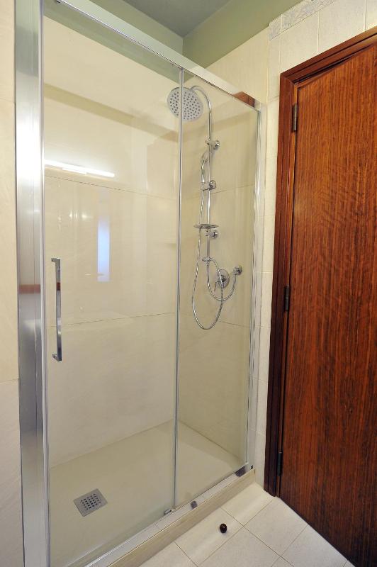 Superior Double or Twin Room with Balcony and Sea View image 3