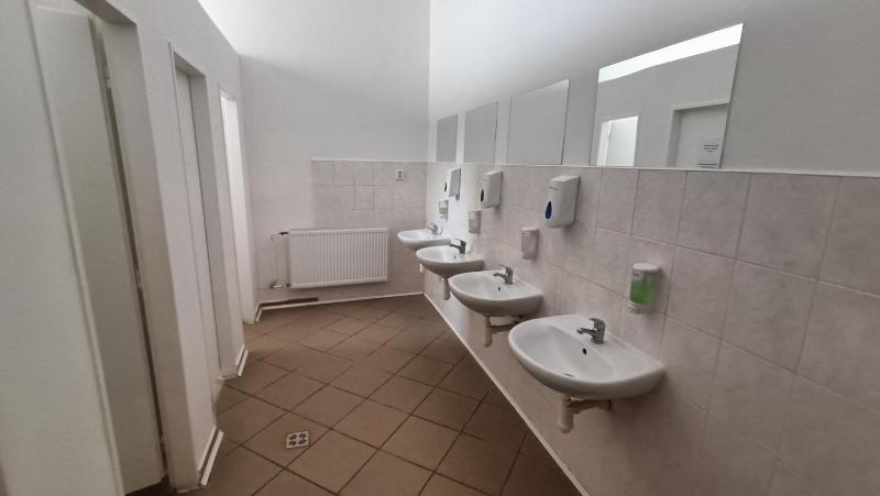 Bed in 4-Bed Mixed Dormitory Room image 4