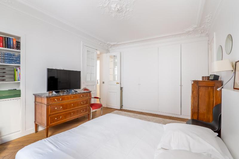 Veeve - Fresh as a Daisy - image 11