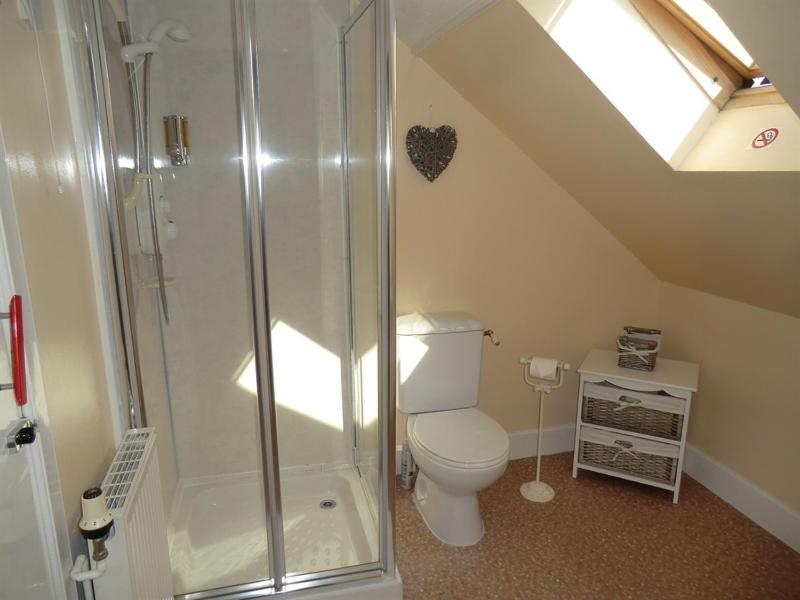 Quadruple Room image 3