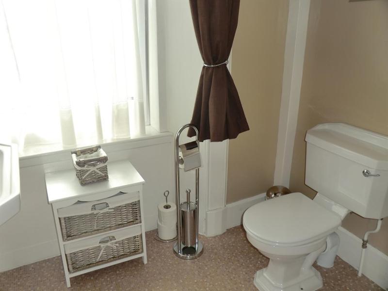 Double Room with Private Bathroom image 3