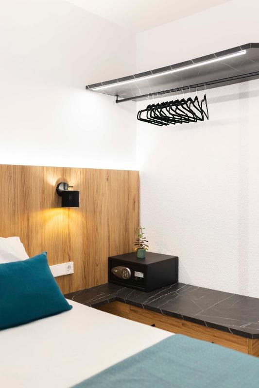 Standard Double or Twin Room image 1