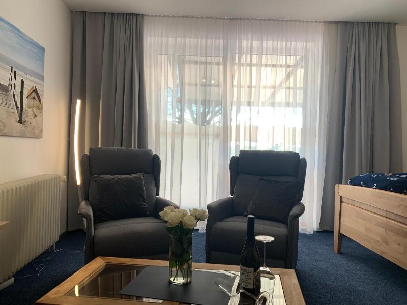 Double Room with Terrace image 4