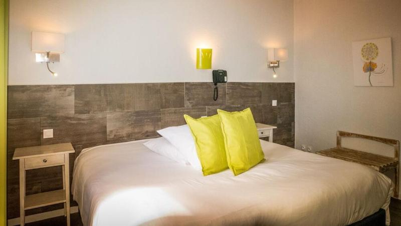 Superior Double Room image 3