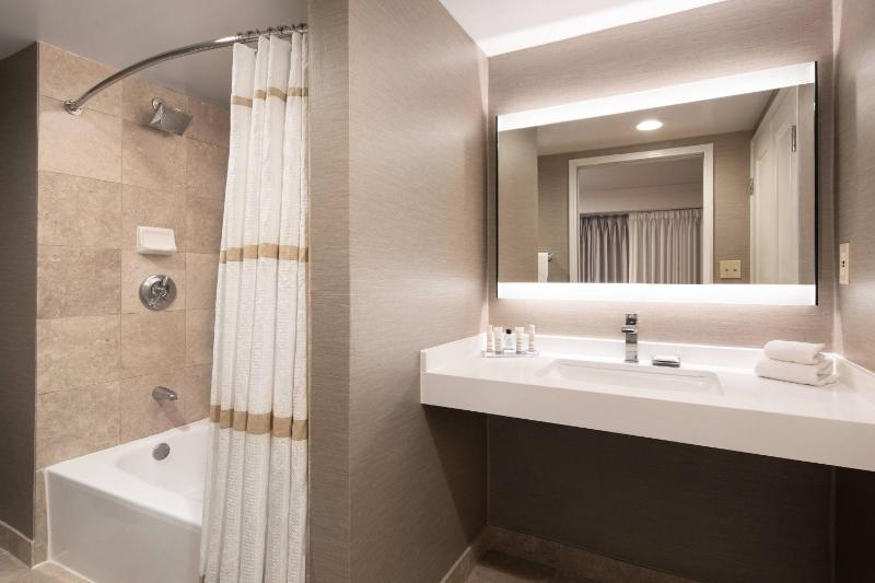 Junior Suite image 2