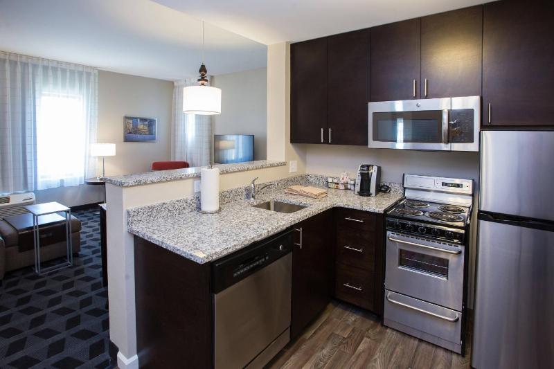 Two-Bedroom Suite image 4