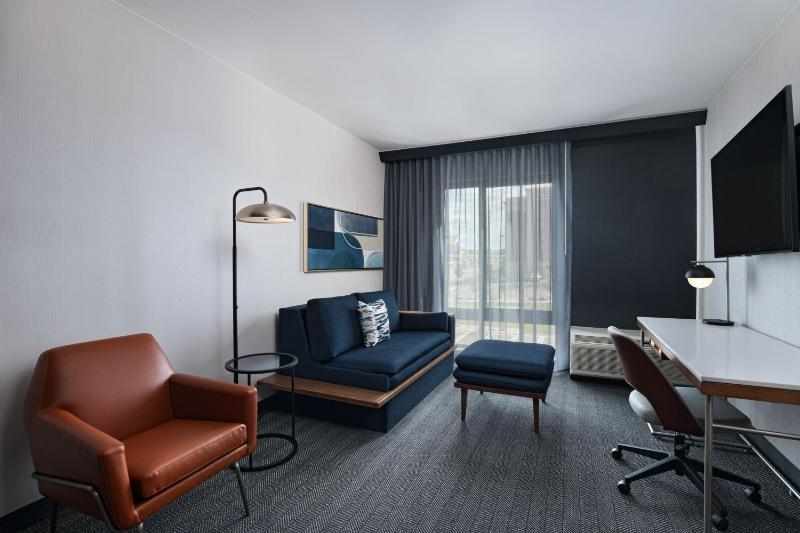 Courtyard by Marriott Colorado Springs North Air Force Academy - image 17