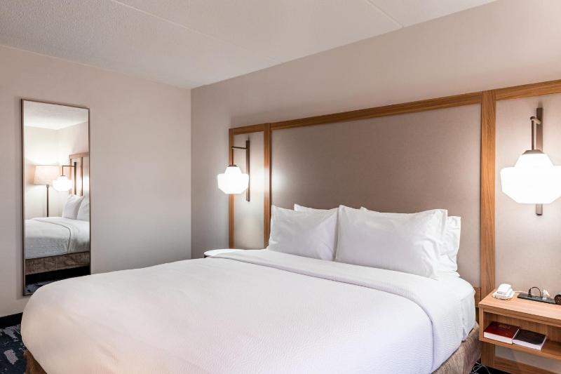King Room image 3