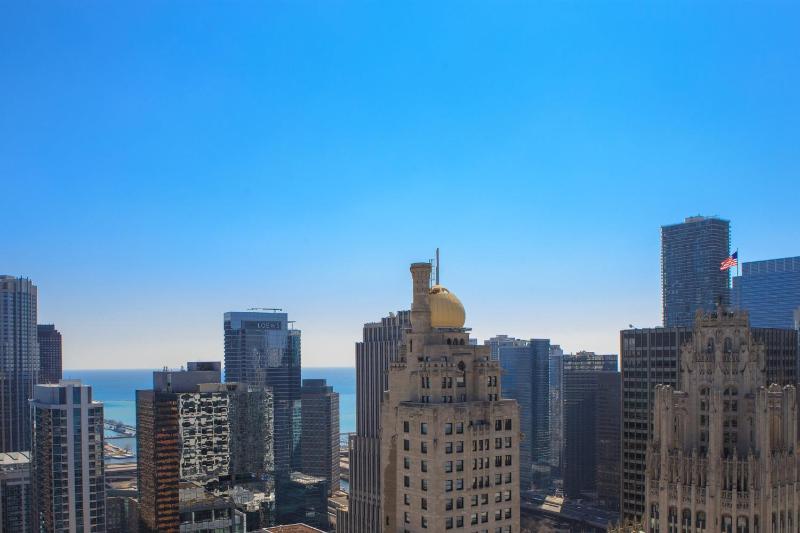 Guest room, 2 Double, City view, High floor image 2