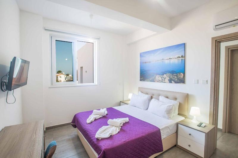 Villa Polymnia Protaras 1 - image 13