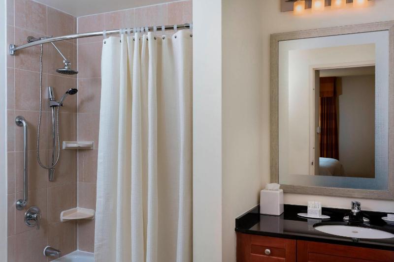 Two-Bedroom Suite image 2