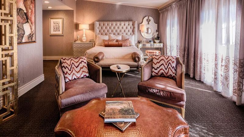 Luxury Suite Presidential 1 King Bed