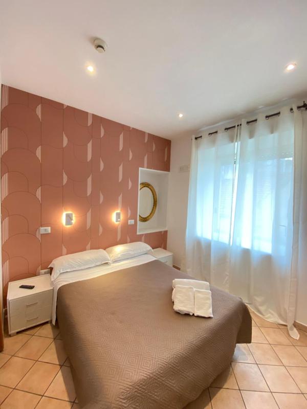 Double Room image 1
