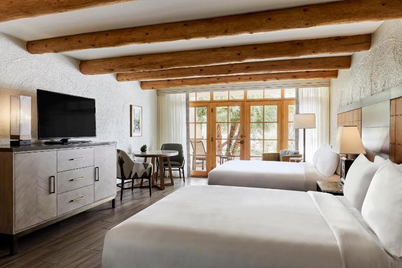 King or Double Room with Balcony image 1
