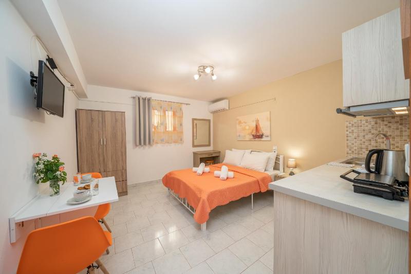 Economy Studio (2 Adults) image 1