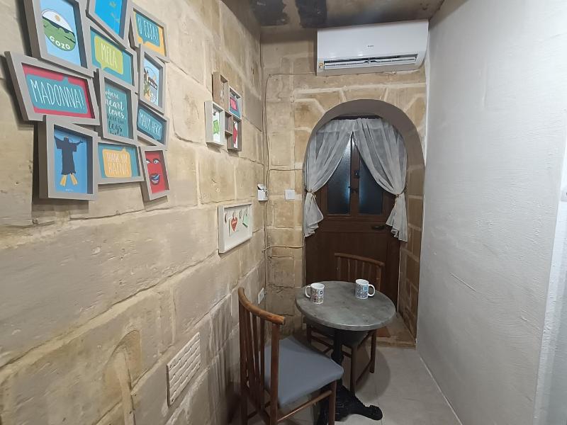 Economy Double Room image 2