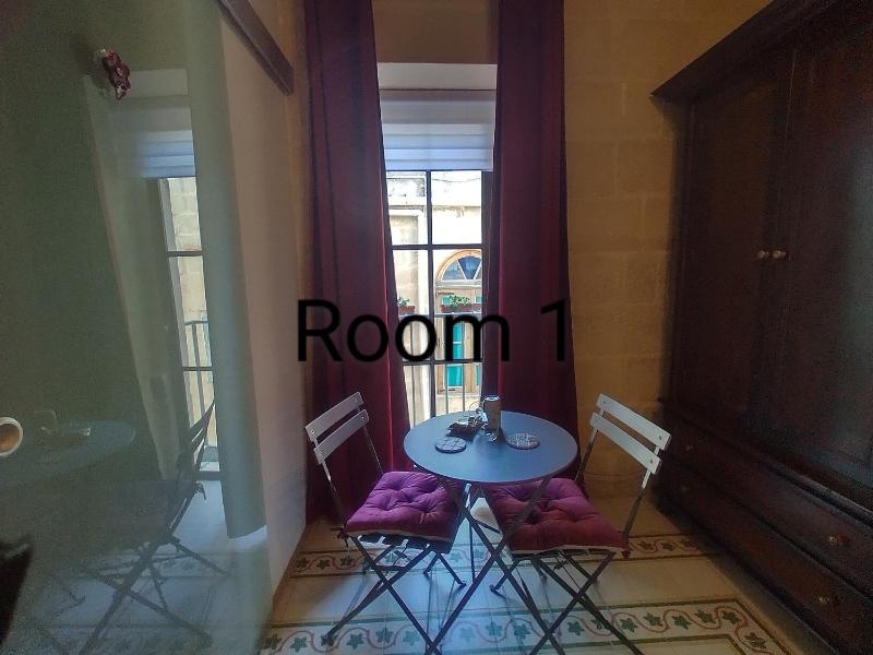 Double Room with Private Bathroom image 4