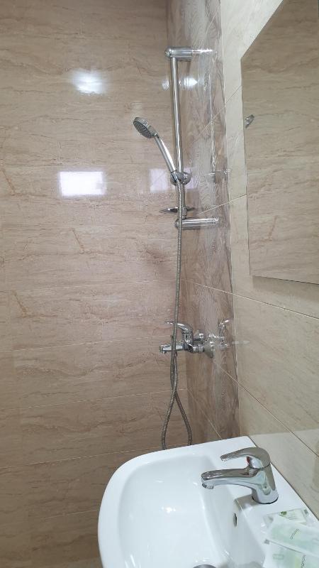 Budget Double Room - No Balcony image 4