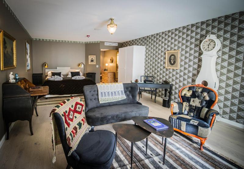 Deluxe Junior Suite image 2