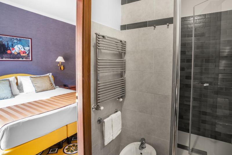Hotel Piazza Di Spagna - image 12