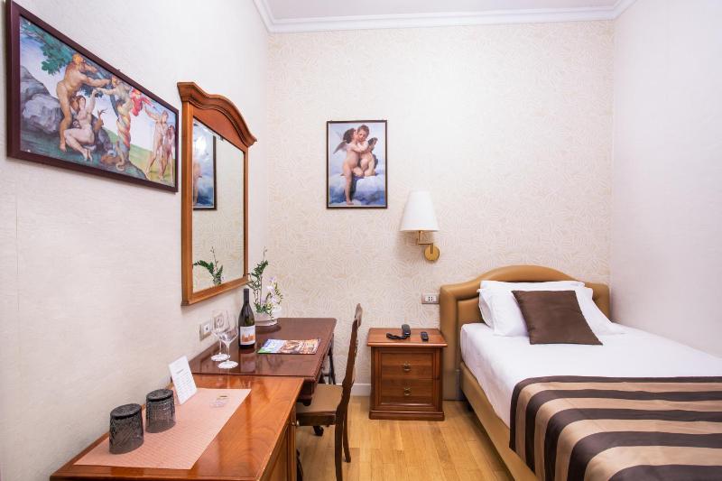 Single Room with Bath image 3