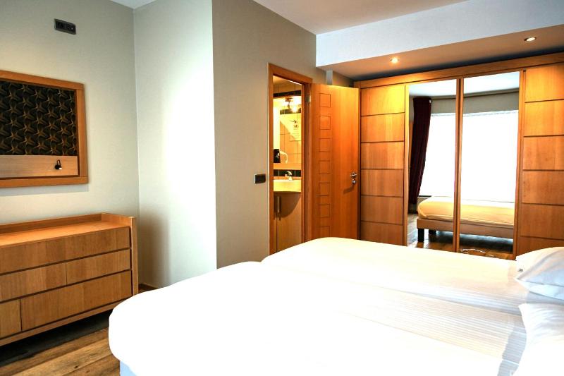 Apartment image 2