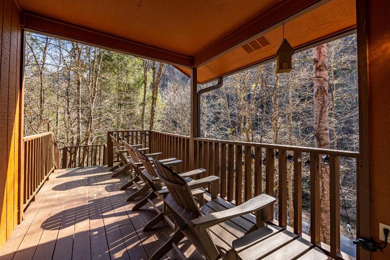 Southern Luxury Cabin with Fireplace and Grill - image 37