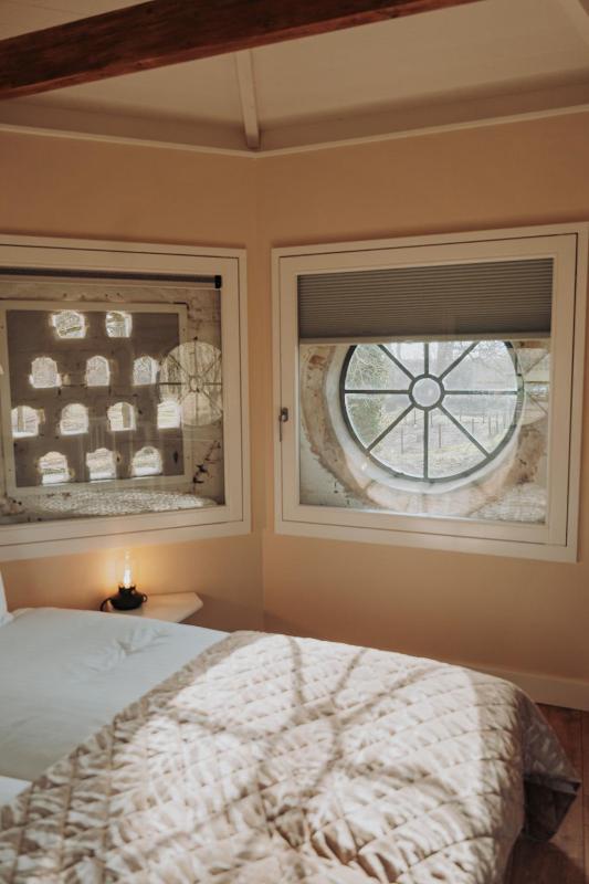 Superior Room with 2 beds and Garden View image 4