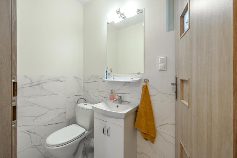 Double or Twin Room with Shared Bathroom image 1