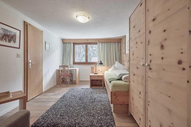 Standard Single Room image 3