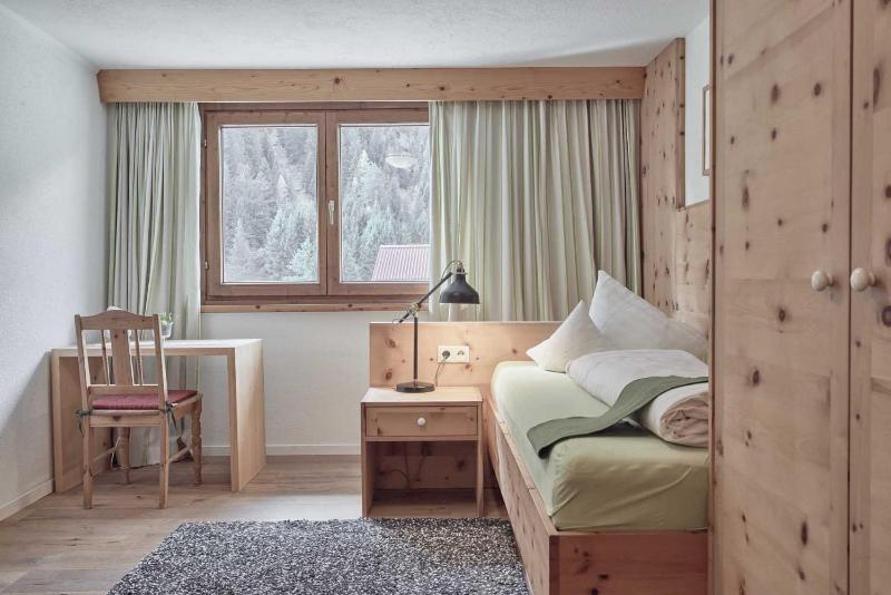 Standard Single Room image 1