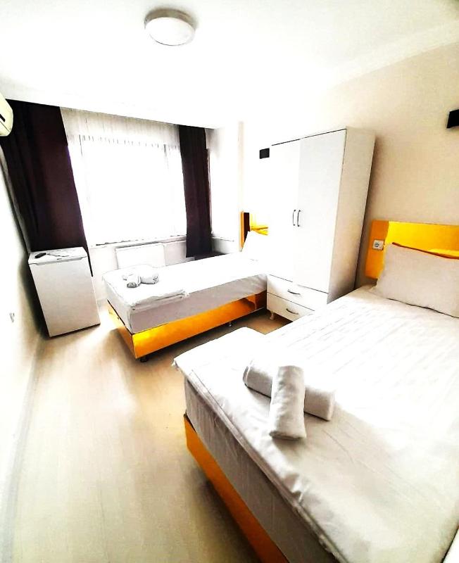 Standard Double Room image 3