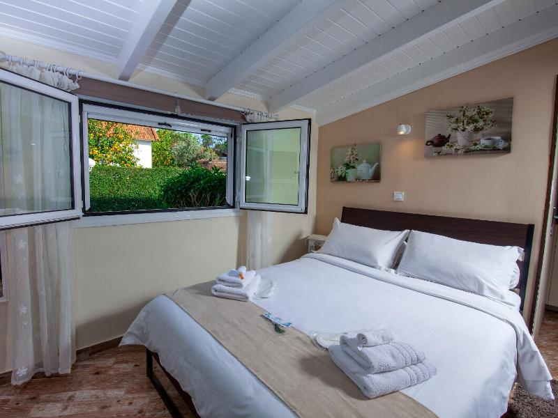 Apartment with Garden View image 1