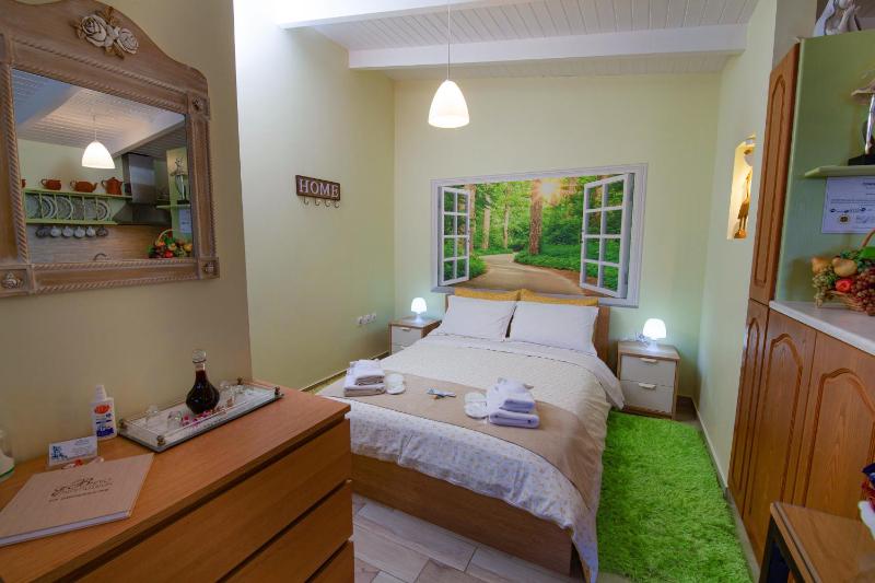 Studio Apartment image 1