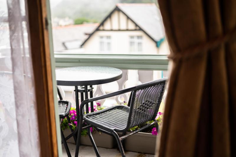Deluxe Double Room with Balcony image 1