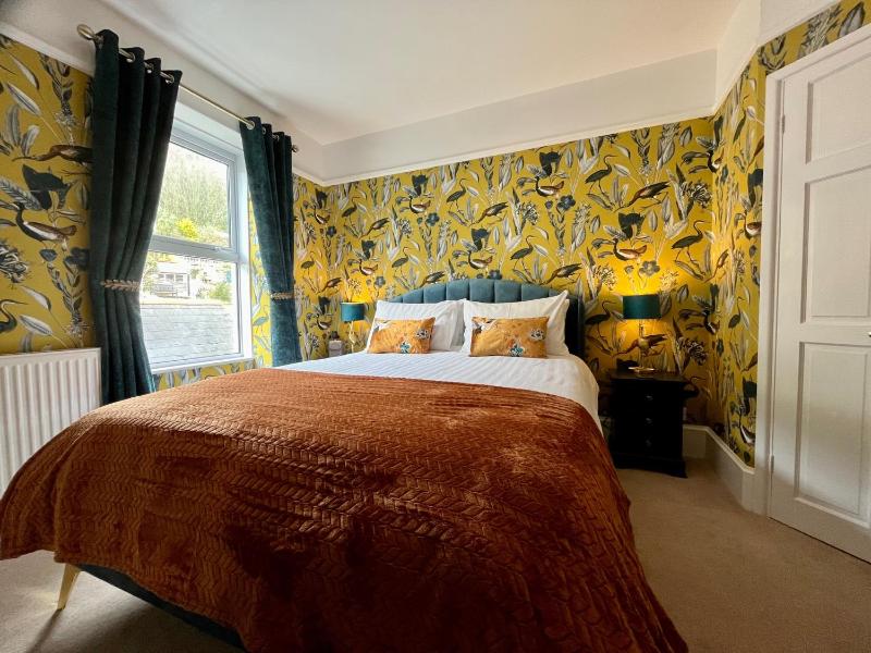 Superior King Room image 1