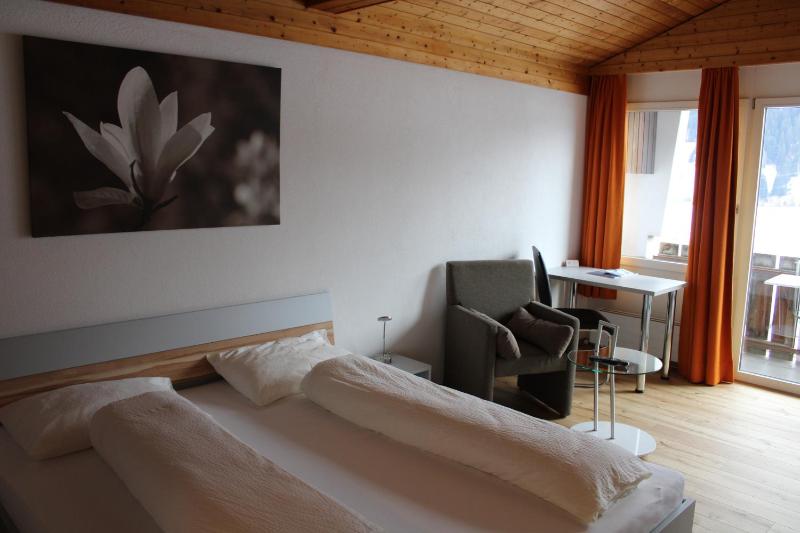 Superior Double Room image 3